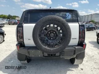 ✅ 2024 GMC Hummer EV 2X • VIN: 1GKB0NDE7RU110047 • Lot: 56966255. Listed on Copart with 15,940 mi. Free auction sales archive from the USA and detailed vehicle history report at DreamBid. Image 6.