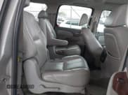 ✅ 2007 Chevrolet Suburban LT • VIN: 1GNFC16027J221478 • Lot: 42795291. Listed on IAAI with 160,596 mi. Free auction sales archive from the USA and detailed vehicle history report at DreamBid. Image 8.