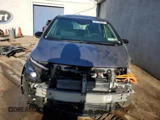 2023 Chevrolet Bolt EV 1LT z VIN 1G1FW6S03P4201654, wystawiony jako Copart lot #47861474 z przebiegiem 7 739 mil mil oraz . Historia ofert i sprzedaży dostępna na DreamBid. Obrazek 5.