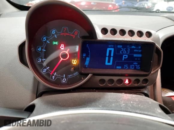 ✅ 2016 Chevrolet Sonic LTZ • VIN: 1G1JE6SB1G4148936 • Lot: 91685015. Listed on Copart with 151,076 mi. Free auction sales archive from the USA and detailed vehicle history report at DreamBid. Image 9.