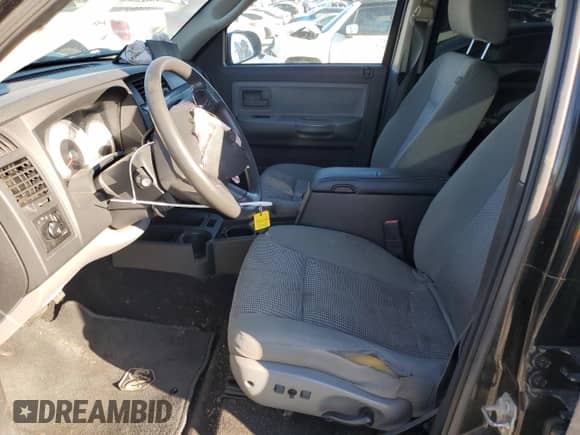 2008 Dodge Dakota SLT z VIN 1D7HE48K18S561928, wystawiony jako Copart lot #86441374 z przebiegiem 169 333 mil mil oraz Szkoda całkowita • Salvage title. Historia ofert i sprzedaży dostępna na DreamBid. Obrazek 7.