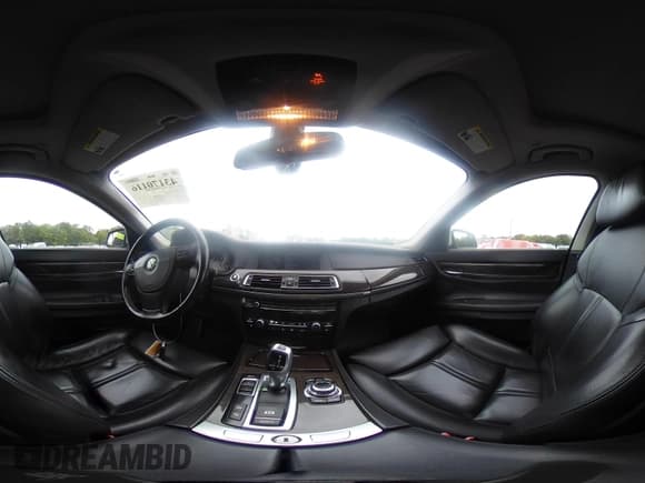 ✅ 2011 BMW 7 Series 750i xDrive • VIN: WBAKC6C59BC394851 • Lot: 43170116. Wystawiony na IAAI z przebiegiem 125 760 mil. Bezpłatny archiwum sprzedaży aukcyjnych z USA i szczegółowy raport historii pojazdu na DreamBid. Zdjęcie 20.