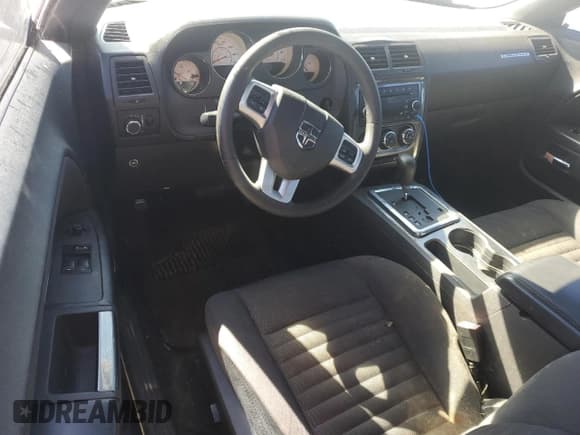 ✅ 2011 Dodge Challenger • VIN: 2B3CJ4DG2BH561681 • Lot: 45982725. Wystawiony na Copart z przebiegiem 148 384 mil. Bezpłatny archiwum sprzedaży aukcyjnych z USA i szczegółowy raport historii pojazdu na DreamBid. Zdjęcie 8.