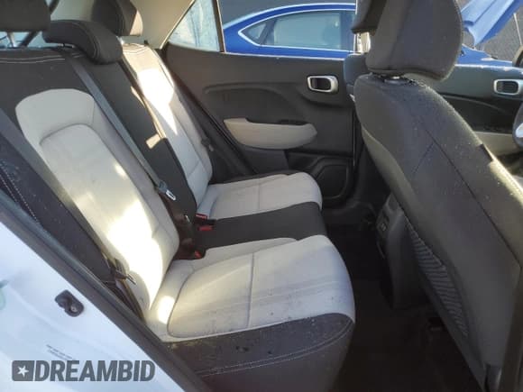 ✅ 2025 Hyundai Venue SEL • VIN: KMHRC8A39SU393672 • Lot: 85884835. Listed on Copart with 1,812 mi. Free auction sales archive from the USA and detailed vehicle history report at DreamBid. Image 11.