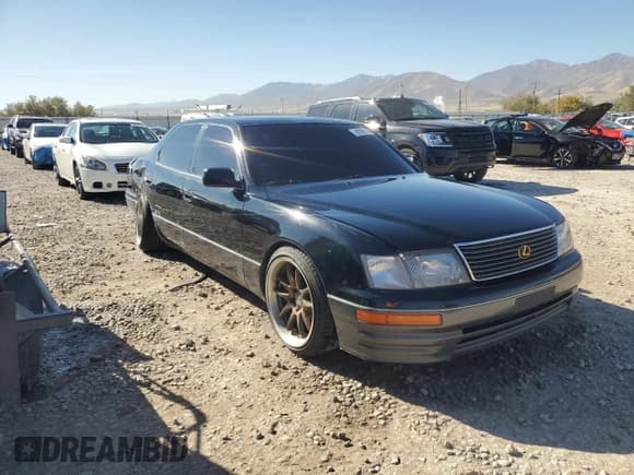✅ 1996 Lexus LS 400 • VIN: JT8BH22F8T0067690 • Lot: 87092145. Listed on Copart with 183,712 mi. Free auction sales archive from the USA and detailed vehicle history report at DreamBid. Image 4.