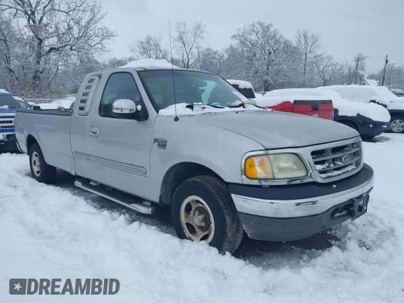 ✅ 2002 Ford F-150 XL • VIN: 1FTRX17W72NA98128 • Lot: 43835387. Listed on IAAI with 160,884 mi. Free auction sales archive from the USA and detailed vehicle history report at DreamBid. Image 1.