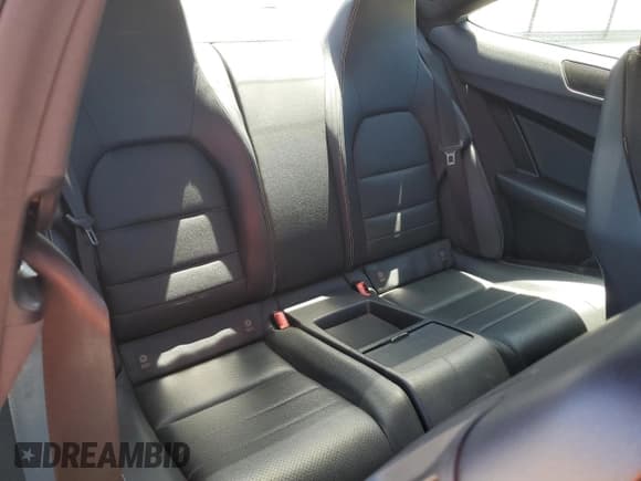 ✅ 2013 Mercedes-Benz C 250 • VIN: WDDGJ4HB2DF994782 • Lot: 57336875. Wystawiony na Copart z przebiegiem 113 762 mil. Bezpłatny archiwum sprzedaży aukcyjnych z USA i szczegółowy raport historii pojazdu na DreamBid. Zdjęcie 10.