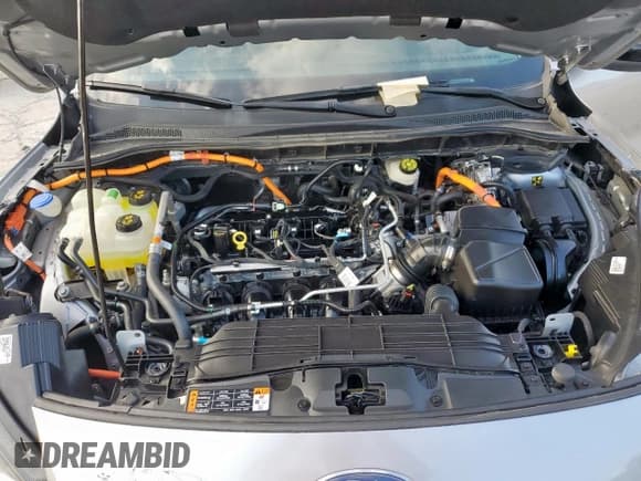 ✅ 2022 Ford Escape SE Hybrid • VIN: 1FMCU0BZ8NUA28556 • Lot: 71106105. Wystawiony na Copart z przebiegiem 43 649 mil. Bezpłatny archiwum sprzedaży aukcyjnych z USA i szczegółowy raport historii pojazdu na DreamBid. Zdjęcie 11.