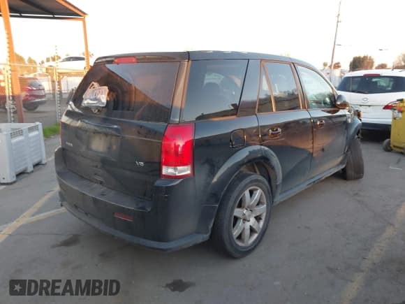 ✅ 2005 Saturn VUE • VIN: 5GZCZ53495S859628 • Lot: 41261997. Wystawiony na IAAI z przebiegiem 124 561 mil. Bezpłatny archiwum sprzedaży aukcyjnych z USA i szczegółowy raport historii pojazdu na DreamBid. Zdjęcie 4.