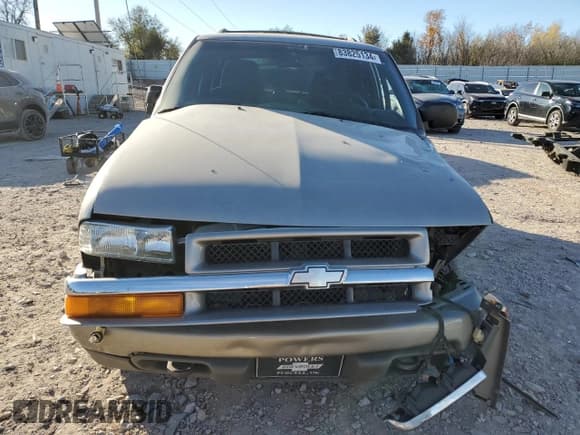 ✅ 2002 Chevrolet Blazer LS • VIN: 1GNDT13W32K176893 • Lot: 83825134. Wystawiony na Copart z przebiegiem Nie podano. Bezpłatny archiwum sprzedaży aukcyjnych z USA i szczegółowy raport historii pojazdu na DreamBid. Zdjęcie 5.