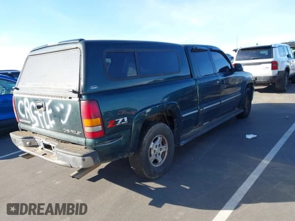 ✅ 2000 Chevrolet Silverado 1500 LS • VIN: 2GCEK19TXY1353591 • Лот: 43798457. Опубликован ранее на IAAI с пробегом Не указан. Бесплатный доступ к архиву аукционных продаж из США и подробный отчёт об истории автомобиля на DreamBid. Изображение 4.