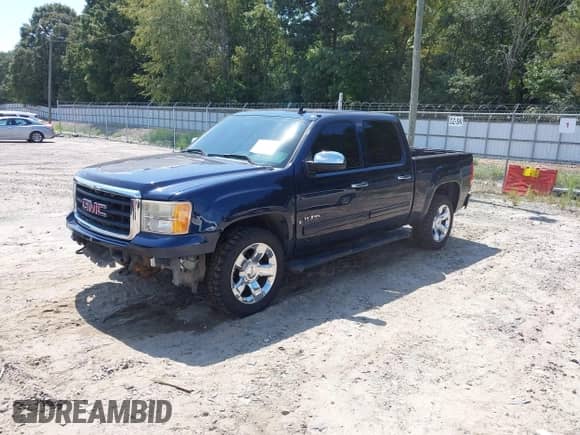 2008 GMC Sierra 1500 SLE1 with VIN 2GTEC13J981219305, listed as a IAAI auction lot 43130648 with 206,434 mi miles and . Bid and sale history available at DreamBid. Image 2.