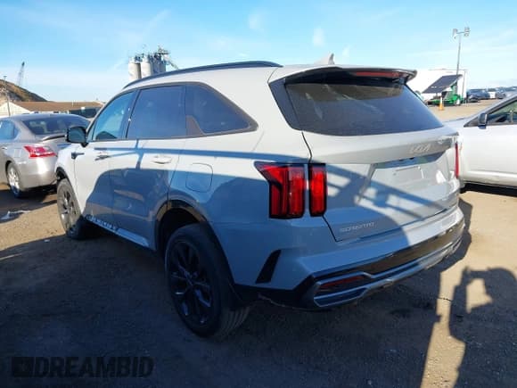 ✅ 2023 Kia Sorento SX • VIN: 5XYRKDLF9PG176106 • Лот: 43672212. Опубликован ранее на IAAI с пробегом 15 549 миль. Бесплатный доступ к архиву аукционных продаж из США и подробный отчёт об истории автомобиля на DreamBid. Изображение 3.