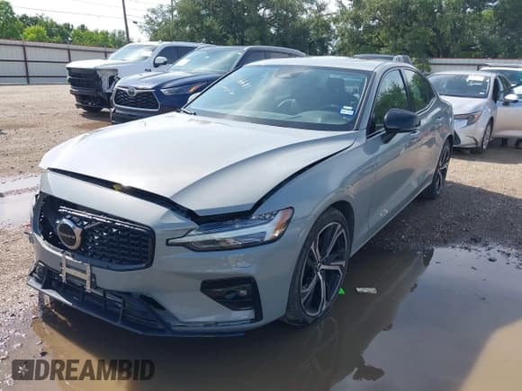 ✅ 2024 Volvo S60 Core Dark Theme • VIN: 7JRL12FKXRG298271 • Lot: 42736681. Listed on IAAI with 3,292 mi. Free auction sales archive from the USA and detailed vehicle history report at DreamBid. Image 17.