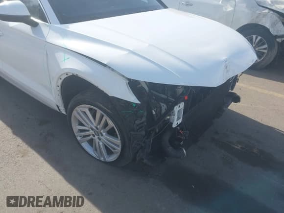 ✅ 2018 Audi Q5 Prestige • VIN: WA1CNAFYXJ2027305 • Lot: 41962321. Listed on IAAI with 24,465 mi. Free auction sales archive from the USA and detailed vehicle history report at DreamBid. Image 17.