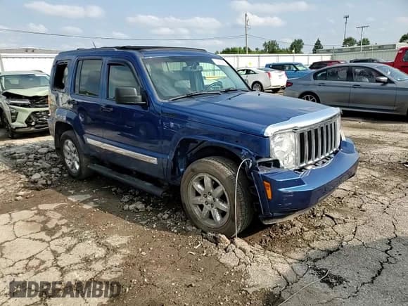 ✅ 2009 Jeep Liberty Limited • VIN: 1J8GN58K79W500131 • Lot: 70589295. Wystawiony na Copart z przebiegiem 148 074 mil. Bezpłatny archiwum sprzedaży aukcyjnych z USA i szczegółowy raport historii pojazdu na DreamBid. Zdjęcie 14.