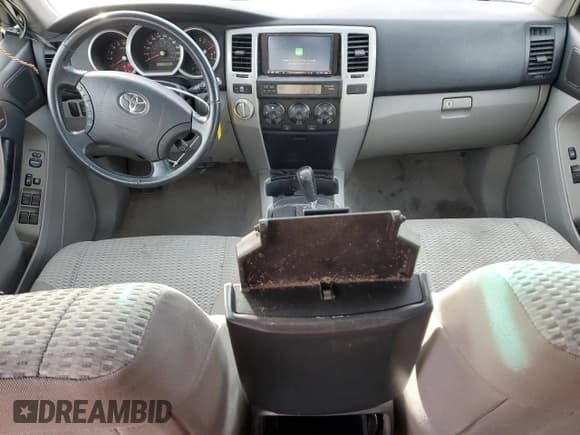 ✅ 2007 Toyota 4Runner SR5 • VIN: JTEBU14R670113355 • Lot: 89907555. Wystawiony na Copart z przebiegiem 159 866 mil. Bezpłatny archiwum sprzedaży aukcyjnych z USA i szczegółowy raport historii pojazdu na DreamBid. Zdjęcie 8.