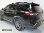 ✅ 2022 Nissan Pathfinder SV • VIN: 5N1DR3BA3NC237128 • Lot: 62766805. Listed on Copart with 25,156 mi. Free auction sales archive from the USA and detailed vehicle history report at DreamBid. Image 4.