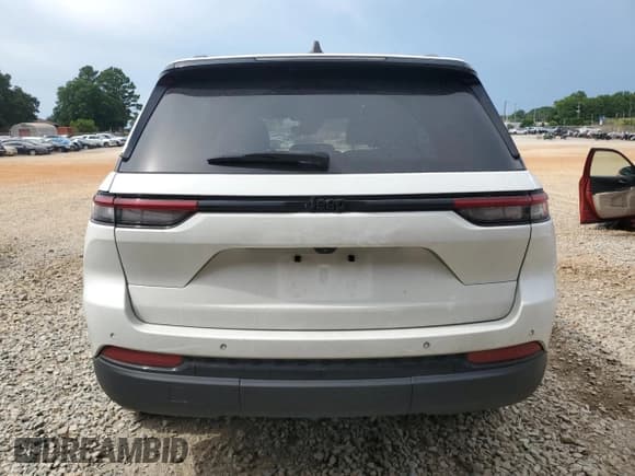 ✅ 2023 Jeep Grand Cherokee Altitude • VIN: 1C4RJGAG6PC587354 • Lot: 62698805. Listed on Copart with 84,492 mi. Free auction sales archive from the USA and detailed vehicle history report at DreamBid. Image 6.