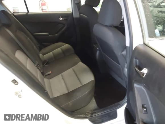 ✅ 2016 Kia Forte EX • VIN: KNAFX5A81G5529300 • Lot: 43584622. Wystawiony na IAAI z przebiegiem 65 497 mil. Bezpłatny archiwum sprzedaży aukcyjnych z USA i szczegółowy raport historii pojazdu na DreamBid. Zdjęcie 8.