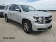 ✅ 2017 Chevrolet Suburban LT • VIN: 1GNSKHKC8HR179265 • Lot: 77441194. Wystawiony na Copart z przebiegiem 89 951 mil. Bezpłatny archiwum sprzedaży aukcyjnych z USA i szczegółowy raport historii pojazdu na DreamBid. Zdjęcie 4.