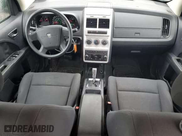 ✅ 2010 Dodge Journey SE • VIN: 3D4PG4FB0AT158615 • Lot: 90058575. Wystawiony na Copart z przebiegiem 222 802 mil. Bezpłatny archiwum sprzedaży aukcyjnych z USA i szczegółowy raport historii pojazdu na DreamBid. Zdjęcie 8.