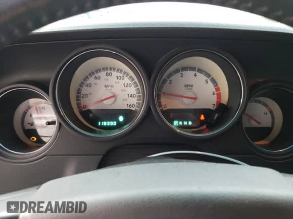 2010 Dodge Challenger R/T Classic с VIN 2B3CJ5DT4AH283822, выставлен на аукционе Copart как лот 71835214 с пробегом 118 390 миль миль и Чистый • Clean title. История ставок и продаж доступна на DreamBid. Изображение 9.