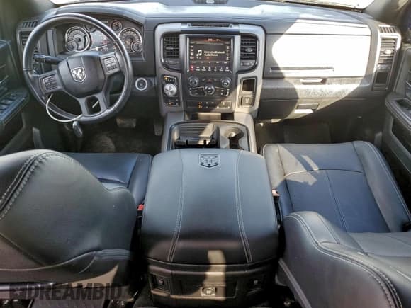 ✅ 2018 Ram 1500 Rebel • VIN: 1C6RR7YT4JS130039 • Lot: 96080275. Wystawiony na Copart z przebiegiem 84 007 mil. Bezpłatny archiwum sprzedaży aukcyjnych z USA i szczegółowy raport historii pojazdu na DreamBid. Zdjęcie 8.