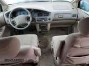 ✅ 2001 Toyota Sienna CE • VIN: 4T3ZF19C61U360086 • Lot: 81200935. Wystawiony na Copart z przebiegiem 235 676 mil. Bezpłatny archiwum sprzedaży aukcyjnych z USA i szczegółowy raport historii pojazdu na DreamBid. Zdjęcie 8.