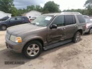 ✅ 2003 Ford Explorer • VIN: 1FMZU65K43UA92733 • Lot: 42093512. Wystawiony na IAAI z przebiegiem 201 805 mil. Bezpłatny archiwum sprzedaży aukcyjnych z USA i szczegółowy raport historii pojazdu na DreamBid. Zdjęcie 2.