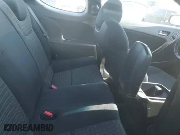 ✅ 2013 Hyundai Genesis Coupe 2.0T • VIN: KMHHT6KD2DU088198 • Lot: 60320215. Wystawiony na Copart z przebiegiem 98 399 mil. Bezpłatny archiwum sprzedaży aukcyjnych z USA i szczegółowy raport historii pojazdu na DreamBid. Zdjęcie 10.