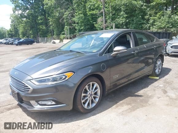 ✅ 2017 Ford Fusion SE • VIN: 3FA6P0PU3HR121802 • Lot: 42438313. Wystawiony na IAAI z przebiegiem 67 856 mil. Bezpłatny archiwum sprzedaży aukcyjnych z USA i szczegółowy raport historii pojazdu na DreamBid. Zdjęcie 2.