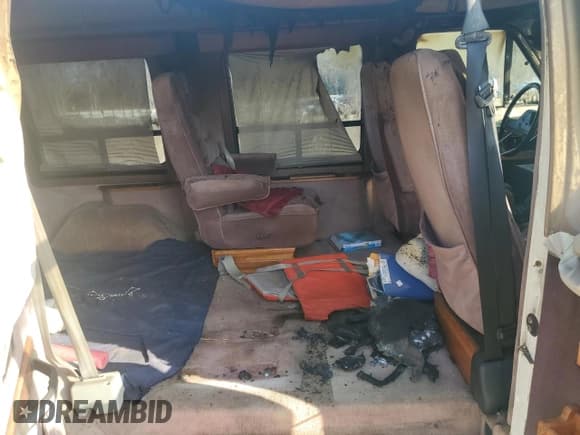 ✅ 1993 Dodge Cargo • VIN: 2B6HB21X5PK528473 • Lot: 43371745. Listed on Copart with Not provided. Free auction sales archive from the USA and detailed vehicle history report at DreamBid. Image 11.