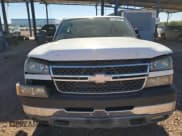 ✅ 2004 Chevrolet Silverado 2500HD LS • VIN: 1GCHK23244F187428 • Lot: 91481195. Wystawiony na Copart z przebiegiem 260 087 mil. Bezpłatny archiwum sprzedaży aukcyjnych z USA i szczegółowy raport historii pojazdu na DreamBid. Zdjęcie 5.