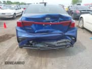 ✅ 2021 Kia Forte LXS • VIN: 3KPF24ADXME291584 • Lot: 39272582. Wystawiony na IAAI z przebiegiem 88 833 mil. Bezpłatny archiwum sprzedaży aukcyjnych z USA i szczegółowy raport historii pojazdu na DreamBid. Zdjęcie 6.