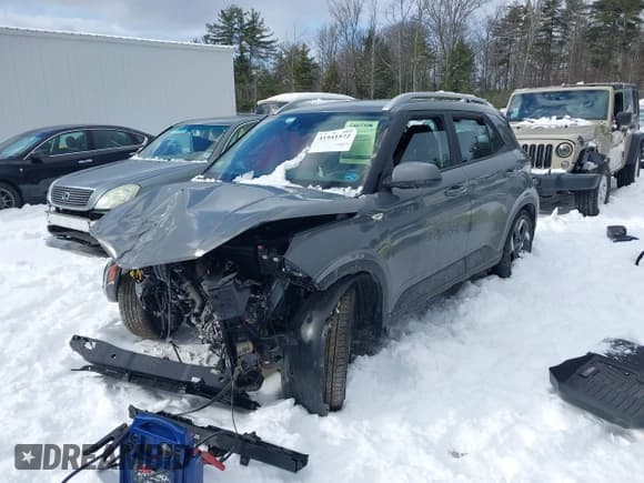 ✅ 2021 Hyundai Venue Denim • VIN: KMHRC8A31MU093143 • Lot: 41541572. Listed on IAAI with 24,804 mi. Free auction sales archive from the USA and detailed vehicle history report at DreamBid. Image 18.