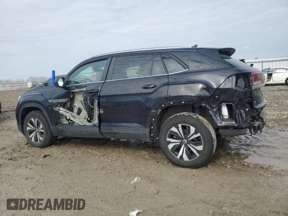 ✅ 2024 Volkswagen Atlas SE • VIN: 1V2LE2CAXRC206497 • Лот: 46541015. Опубликован ранее на Copart с пробегом 16 284 миль. Бесплатный доступ к архиву аукционных продаж из США и подробный отчёт об истории автомобиля на DreamBid. Изображение 2.