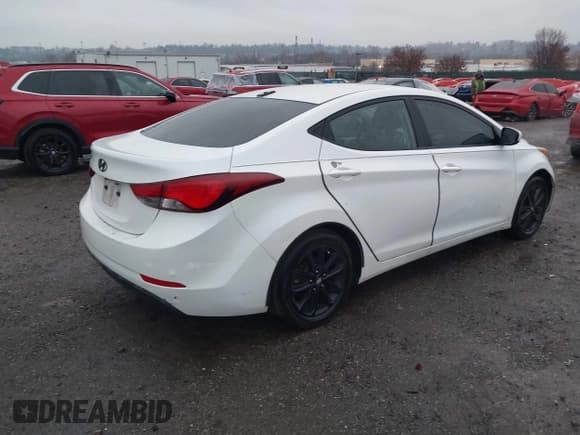 ✅ 2016 Hyundai Elantra SE • VIN: 5NPDH4AEXGH703257 • Lot: 43743391. Wystawiony na IAAI z przebiegiem 94 232 mil. Bezpłatny archiwum sprzedaży aukcyjnych z USA i szczegółowy raport historii pojazdu na DreamBid. Zdjęcie 4.