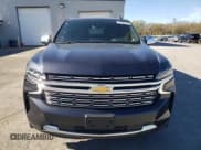 ✅ 2023 Chevrolet Suburban Premier • VIN: 1GNSCFKD7PR561778 • Lot: 75279964. Wystawiony na Copart z przebiegiem 36 846 mil. Bezpłatny archiwum sprzedaży aukcyjnych z USA i szczegółowy raport historii pojazdu na DreamBid. Zdjęcie 5.