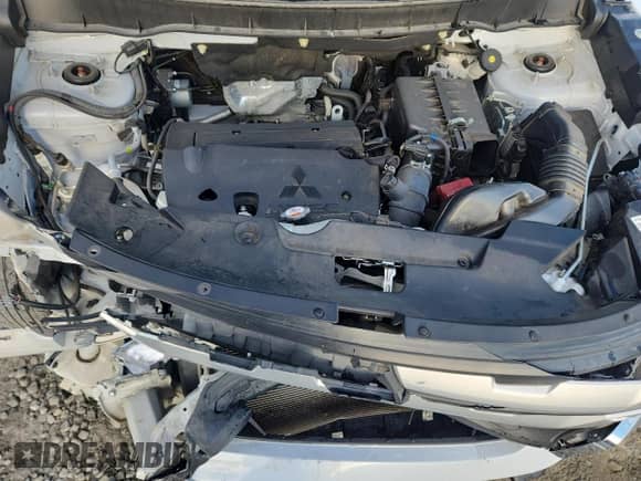 2022 Mitsubishi Outlander ES с VIN JA4APUAU5NU022367, выставлен на аукционе Copart как лот 71019275 с пробегом 56 211 миль миль и Списание • Salvage title. История ставок и продаж доступна на DreamBid. Изображение 12.