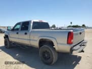 ✅ 2001 Chevrolet Silverado 2500HD • VIN: 1GCHK231X1F188974 • Lot: 57675615. Wystawiony na Copart z przebiegiem 109 852 mil. Bezpłatny archiwum sprzedaży aukcyjnych z USA i szczegółowy raport historii pojazdu na DreamBid. Zdjęcie 2.