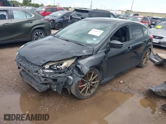 ✅ 2014 Ford Focus ST • VIN: 1FADP3L96EL406336 • Lot: 42984538. Listed on IAAI with 148,971 mi. Free auction sales archive from the USA and detailed vehicle history report at DreamBid. Image 17.