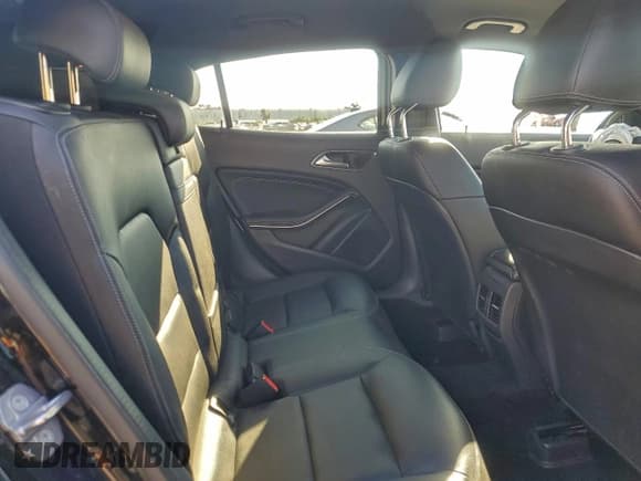 ✅ 2019 Mercedes-Benz GLA 250 • VIN: WDCTG4EB6KU018311 • Лот: 93811575. Опубликован ранее на Copart с пробегом 54 982 миль. Бесплатный доступ к архиву аукционных продаж из США и подробный отчёт об истории автомобиля на DreamBid. Изображение 11.