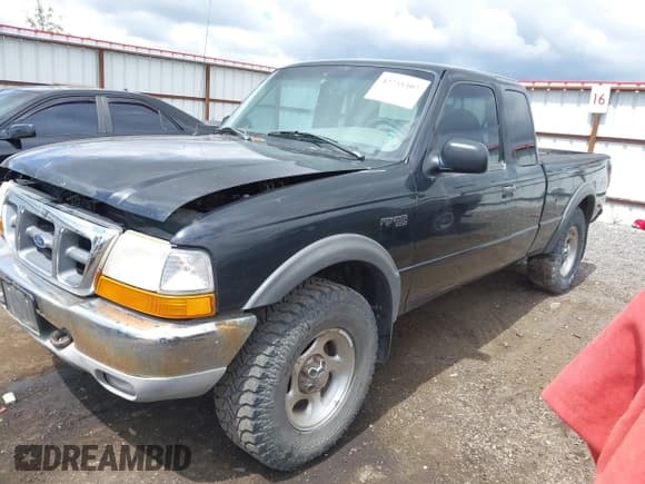 ✅ 1999 Ford Ranger XLT • VIN: 1FTZR15X2XTA67197 • Lot: 42258402. Wystawiony na IAAI z przebiegiem 272 665 mil. Bezpłatny archiwum sprzedaży aukcyjnych z USA i szczegółowy raport historii pojazdu na DreamBid. Zdjęcie 2.