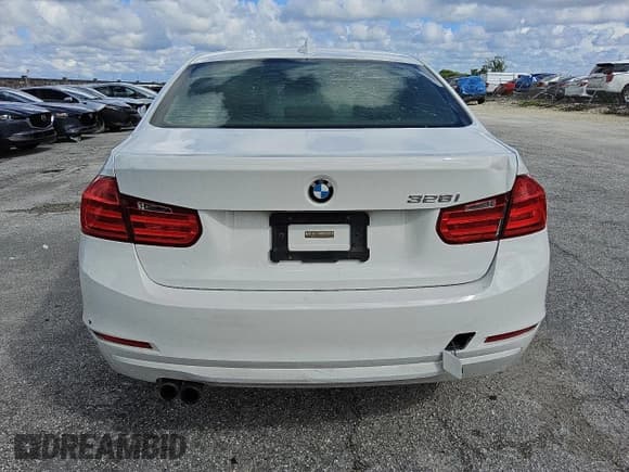 ✅ 2015 BMW 3 Series 328i • VIN: WBA3A5G57FNS84180 • Lot: 85746415. Listed on Copart with 153,010 mi. Free auction sales archive from the USA and detailed vehicle history report at DreamBid. Image 6.