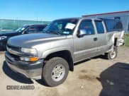 ✅ 2001 Chevrolet Silverado 2500HD LS • VIN: 1GCHK29161E337880 • Lot: 43442333. Listed on IAAI with 174,128 mi. Free auction sales archive from the USA and detailed vehicle history report at DreamBid. Image 2.