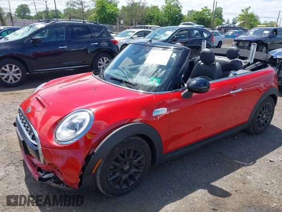 ✅ 2017 MINI Convertible Cooper S • VIN: WMWWG9C53H3C22950 • Lot: 42297714. Wystawiony na IAAI z przebiegiem 22 613 mil. Bezpłatny archiwum sprzedaży aukcyjnych z USA i szczegółowy raport historii pojazdu na DreamBid. Zdjęcie 2.