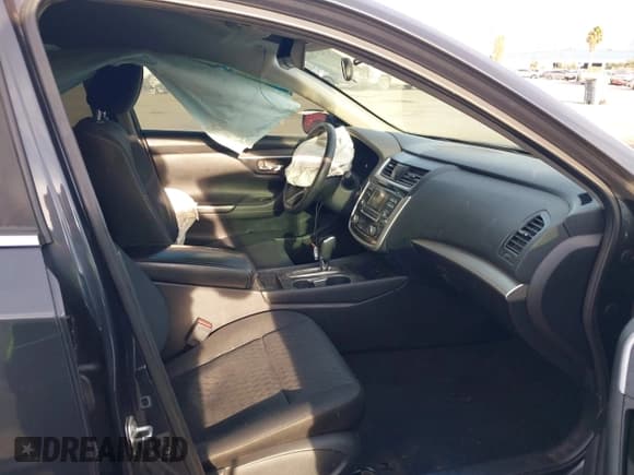 ✅ 2018 Nissan Altima SV • VIN: 1N4AL3AP2JC165059 • Lot: 43657664. Wystawiony na IAAI z przebiegiem 160 435 mil. Bezpłatny archiwum sprzedaży aukcyjnych z USA i szczegółowy raport historii pojazdu na DreamBid. Zdjęcie 5.