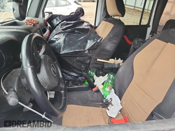 ✅ 2016 Jeep Wrangler Unlimited Rubicon • VIN: 1C4BJWFG8GL231976 • Lot: 70158385. Listed on Copart with 116,153 mi. Free auction sales archive from the USA and detailed vehicle history report at DreamBid. Image 7.