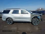 ✅ 2019 Ford Expedition Limited • VIN: 1FMJU2AT4KEA86525 • Lot: 41784517. Wystawiony na IAAI z przebiegiem 66 714 mil. Bezpłatny archiwum sprzedaży aukcyjnych z USA i szczegółowy raport historii pojazdu na DreamBid. Zdjęcie 13.